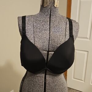 Avenue Body black underwire bra